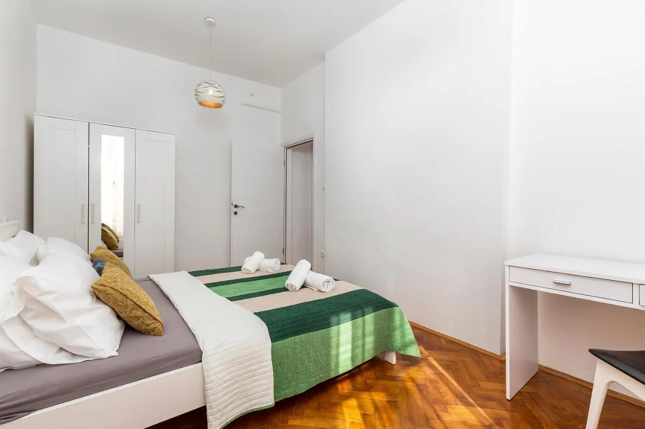 Apartment S With Three Rooms In The Centar Rijeka